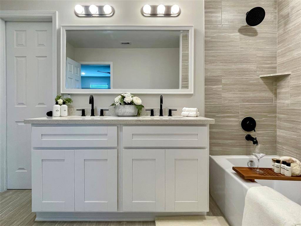 A closer look at the primary bathroom