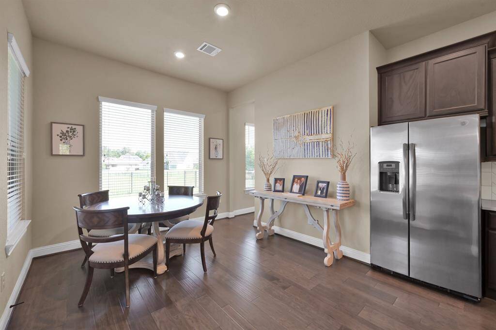 Eat in Kitchen