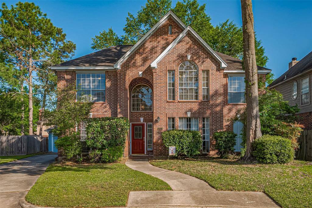 Welcome to 5011 Greenriver Valley Drive!