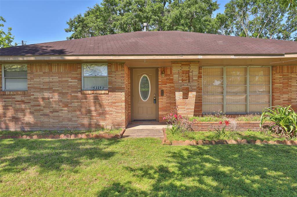 This brick home features 3 bedrooms and 2 baths.