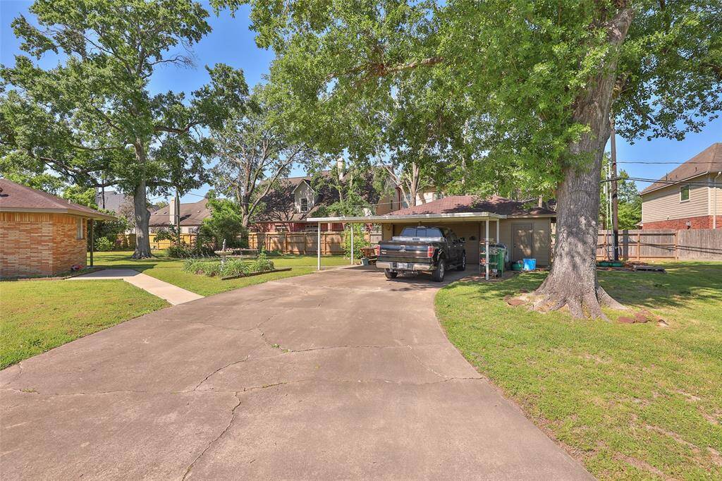 2 car detached garage with carport
