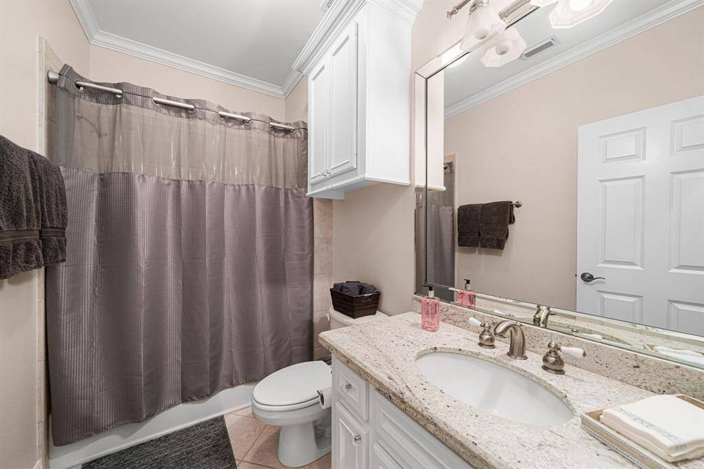All bedrooms have an ensuite bathroom!