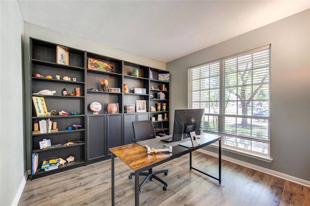 Property Image 6
