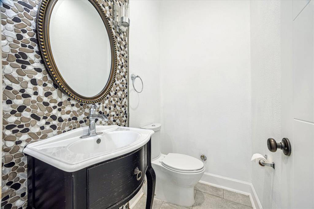 GUEST BATH