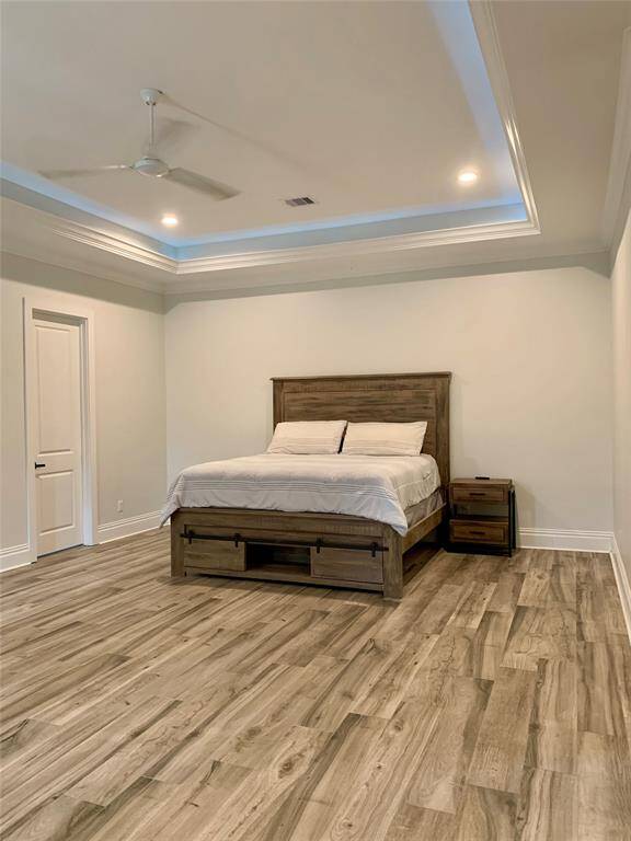 The ceiling detailing is impressive as is the size of of the bedrooms each with their own ensuite.