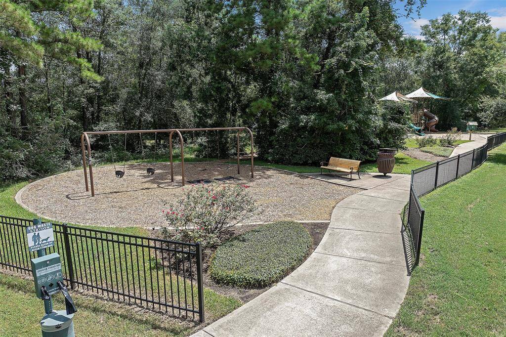 Master-planned amenities include a recreation center with a pool, park, and trails throughout the community. Convenient to I 69, Kingwood shopping, and Bush IAH. Humble ISD! Call today for your private tour today.