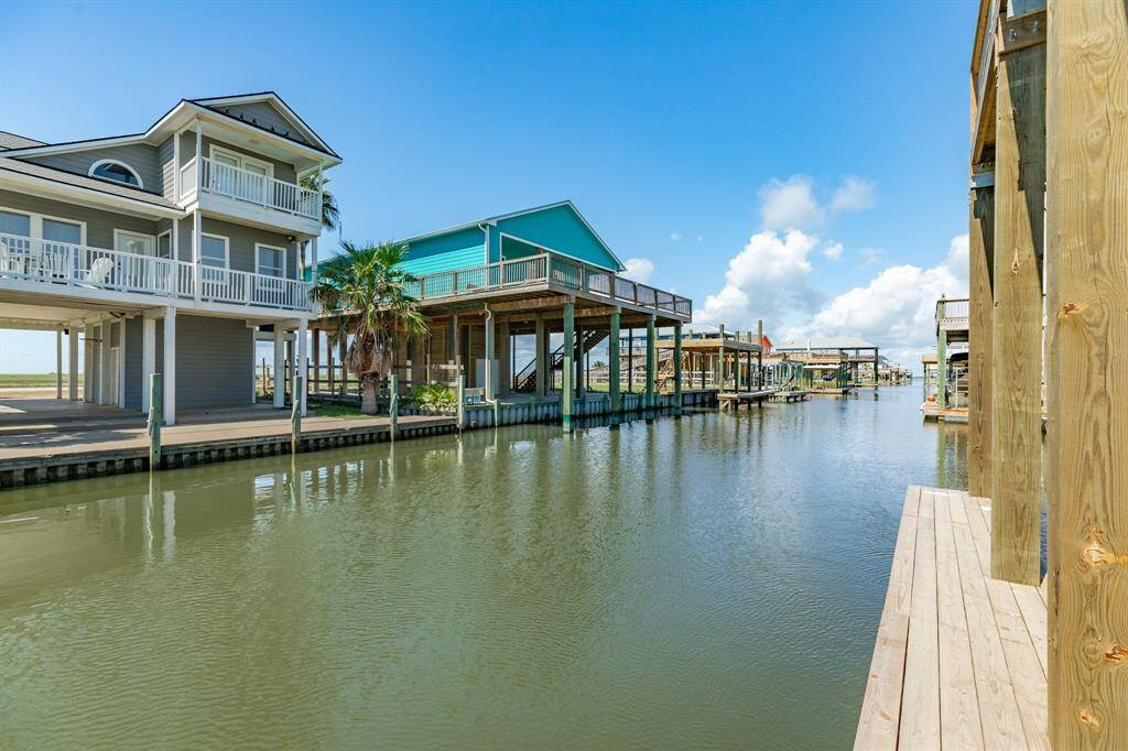 Experience serene canal front living on the beautiful Key Largo Canal, where stunning views and tranquility await.