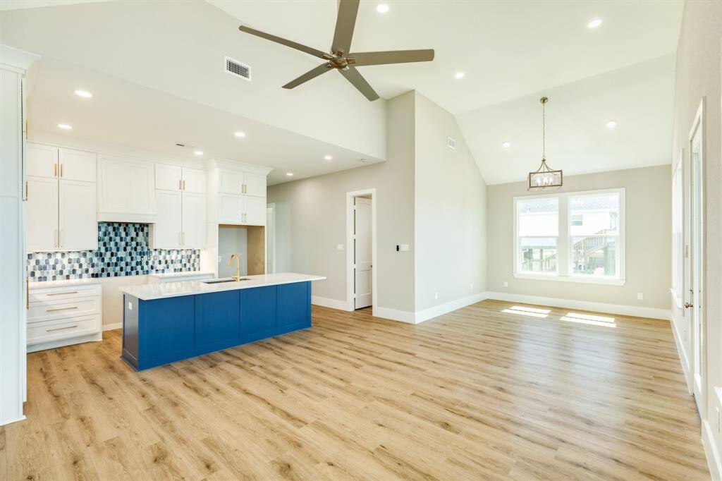 Seamlessly connected kitchen and living space for easy entertaining.
