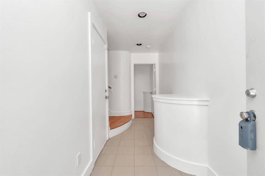 Front door entry way.
