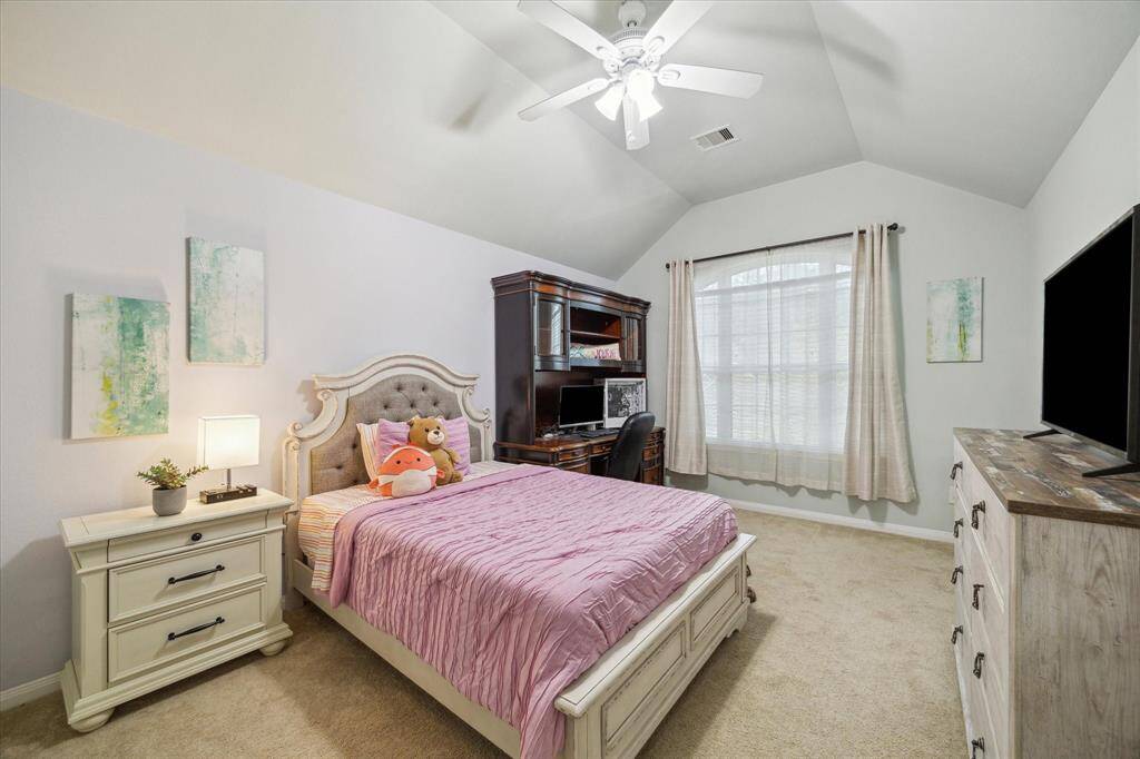 3rd Secondary Bedroom - Upstairs