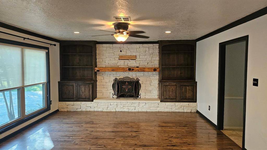 Nice engineered flooring.