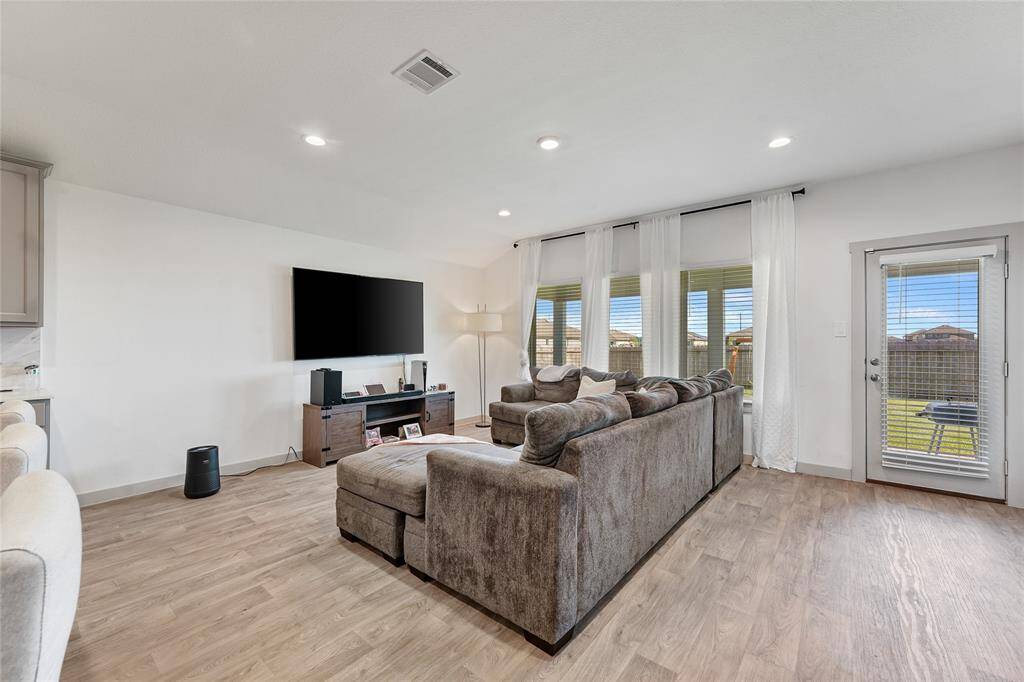 Spacious Living Room with plenty of room for Guests!