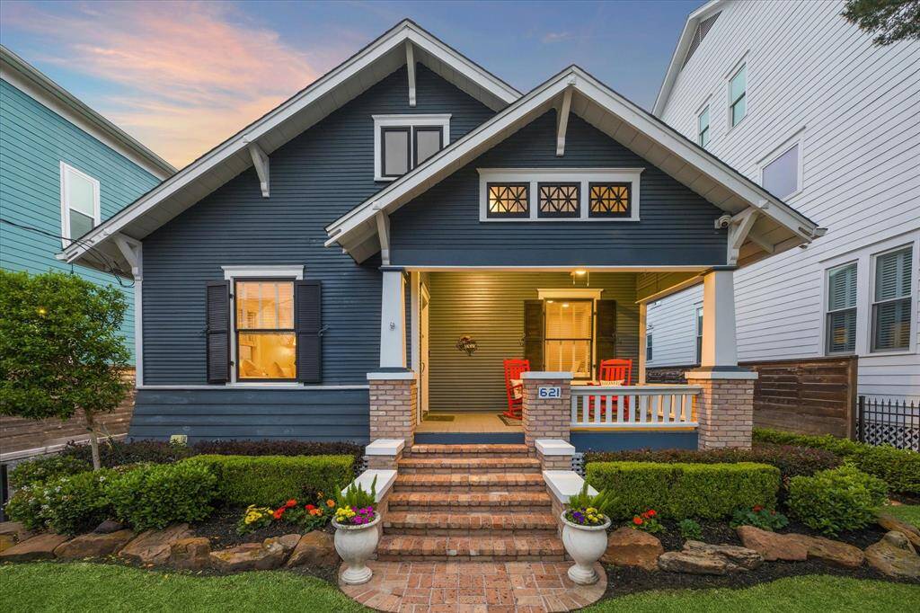 Welcome to this updated bungalow on one of the best streets in the Heights. The home is full of historic charm along with modern conveniences today's buyers come to expect. The roof was replaced in the summer of 2023.