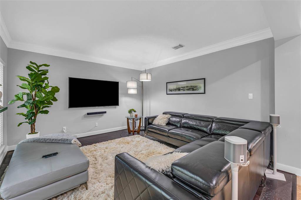 Extra Living Room