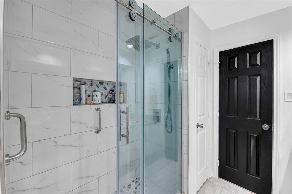 Upgraded Shower