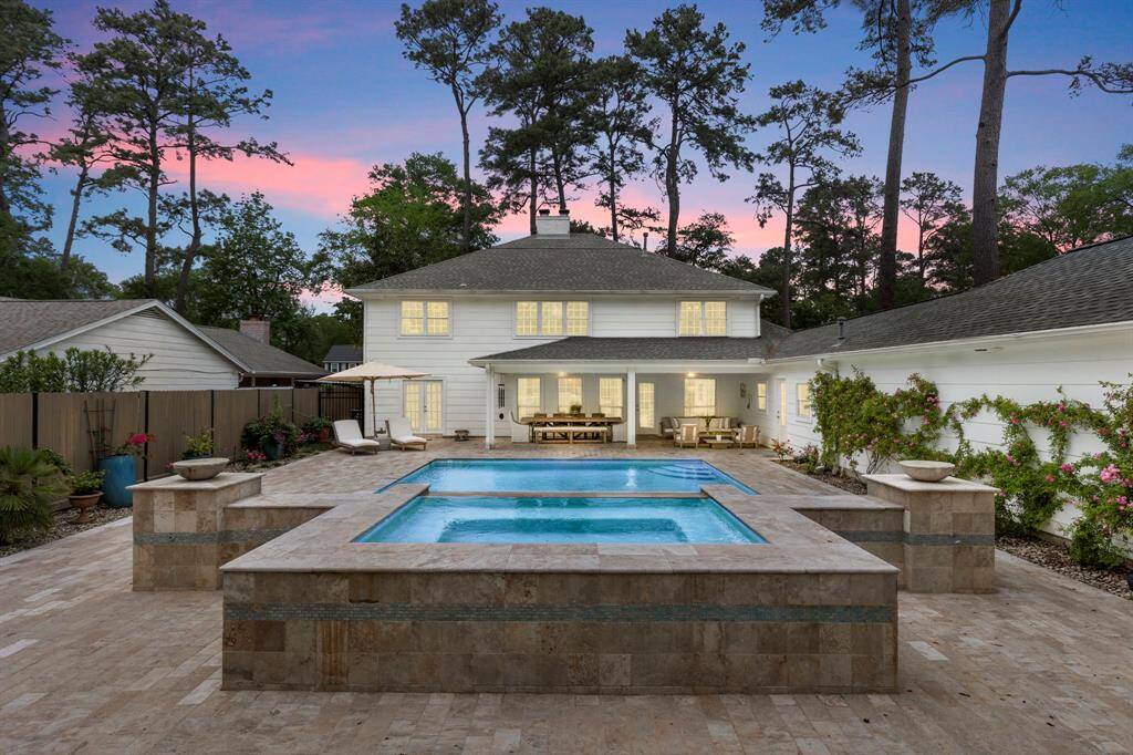Don’t miss out on this true gem! Schedule your tour today and see it for yourself!