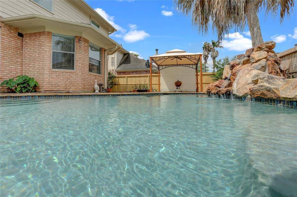 Your backyard paradise awaits!
