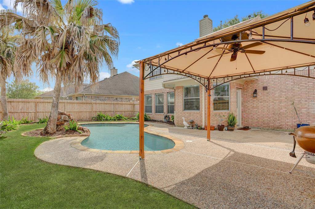 Your backyard oasis!