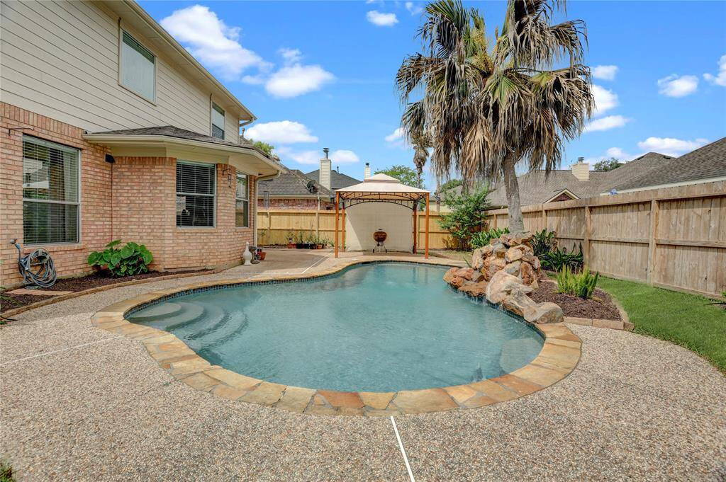 Imagine enjoying this salt water pool all summer long!
