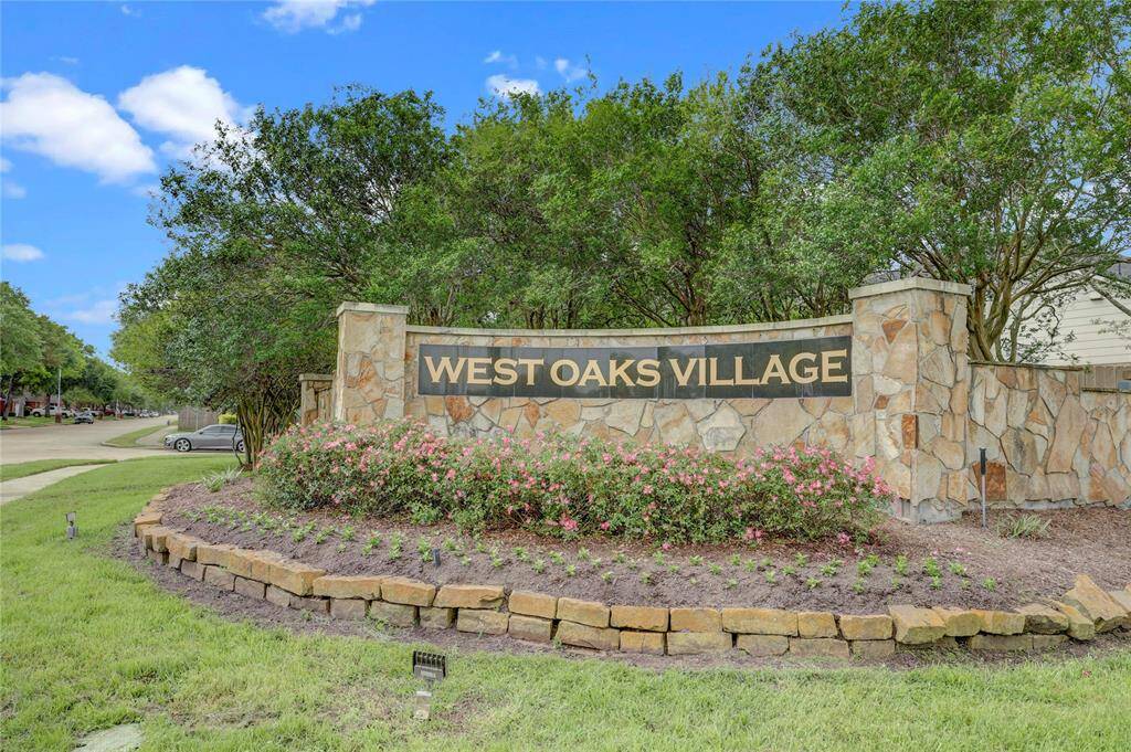 Welcome home to this lovely community!