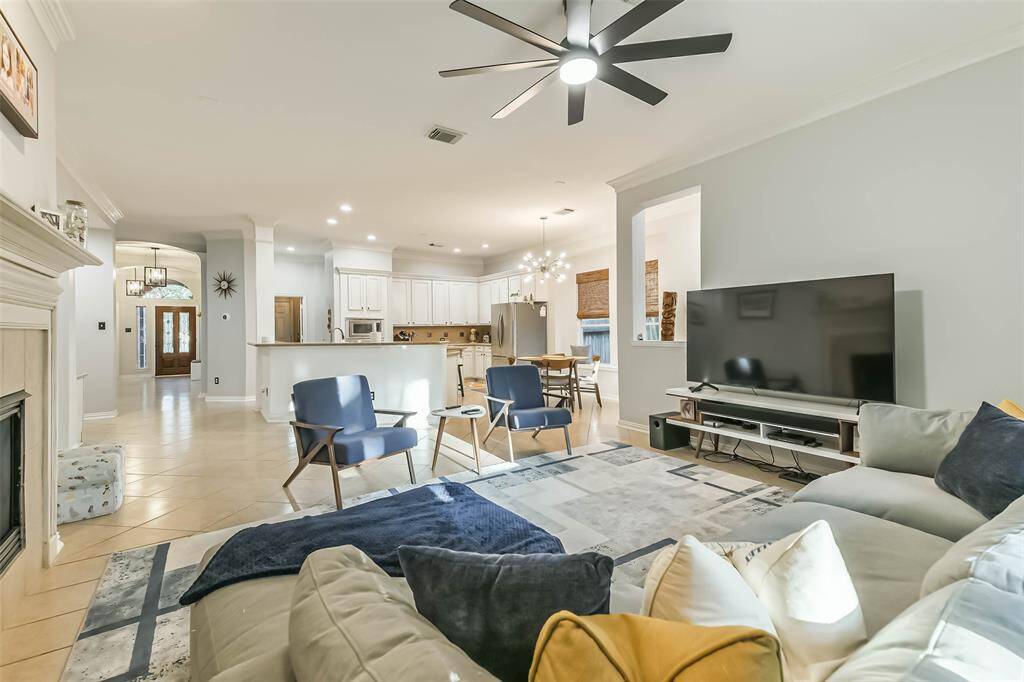 Beautiful, open concept living