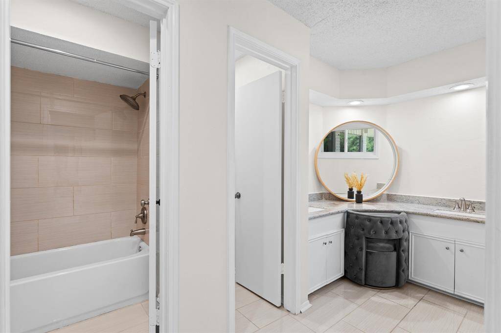 Beauty, glamour and function combine to enhance this bath.