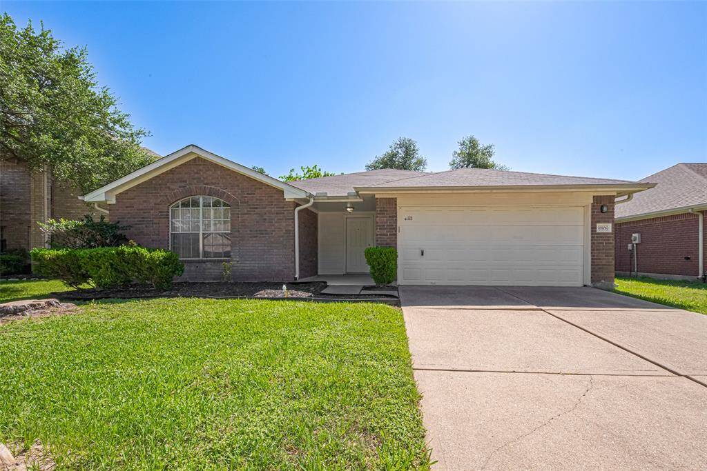 Nestled in a desirable Houston location, 6906 Cobblestone Path offers a wonderful first impression. The brick construction and neat landscaping create an inviting atmosphere. Imagine pulling into your driveway and the ease of the attached two-car garage.