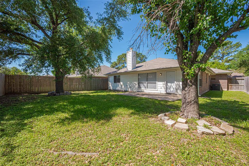 Ready for outdoor fun? This backyard is an excellent space for hosting gatherings and making memories. With room for barbecues, outdoor dining, and games, it's the perfect extension of your living space for enjoying time with family and friends.