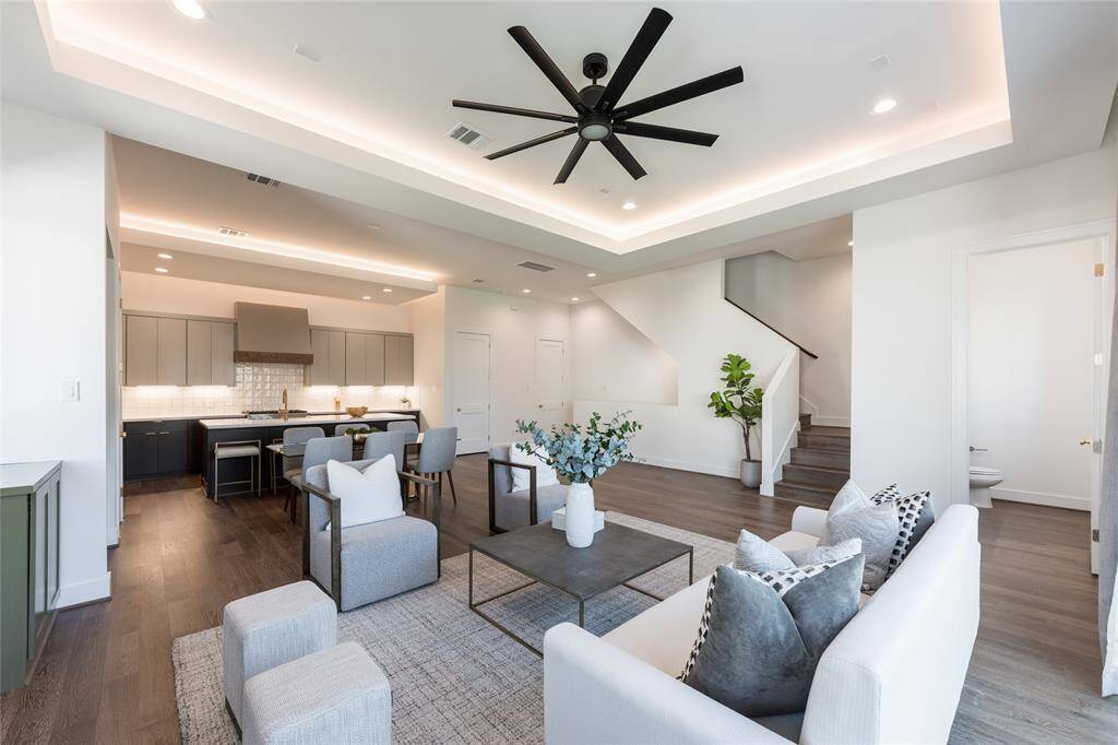 Welcome to Gary St. where the interplay of natural light and refined materials makes this a stunning centerpiece for everyday living.