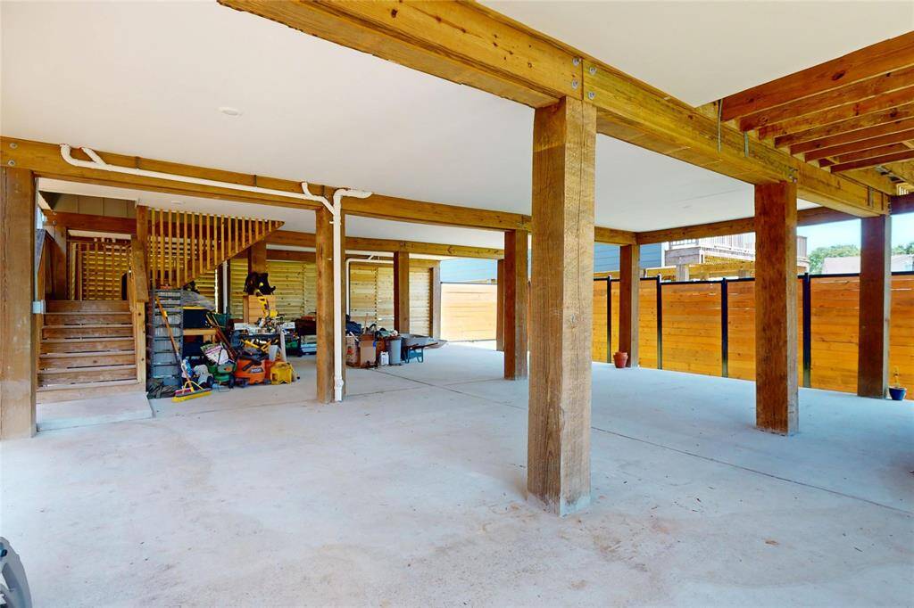 2,378 square feet of storage and workshop under the house