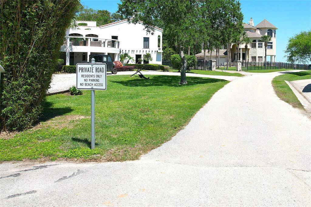 Private Road to private beach access.