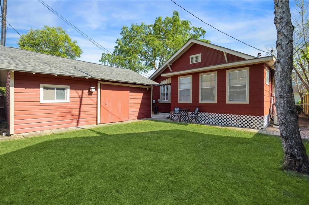 Another view of the backyard.