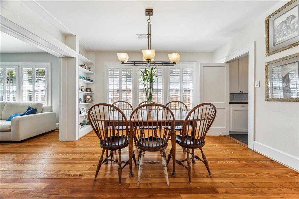Another view of the dining room.