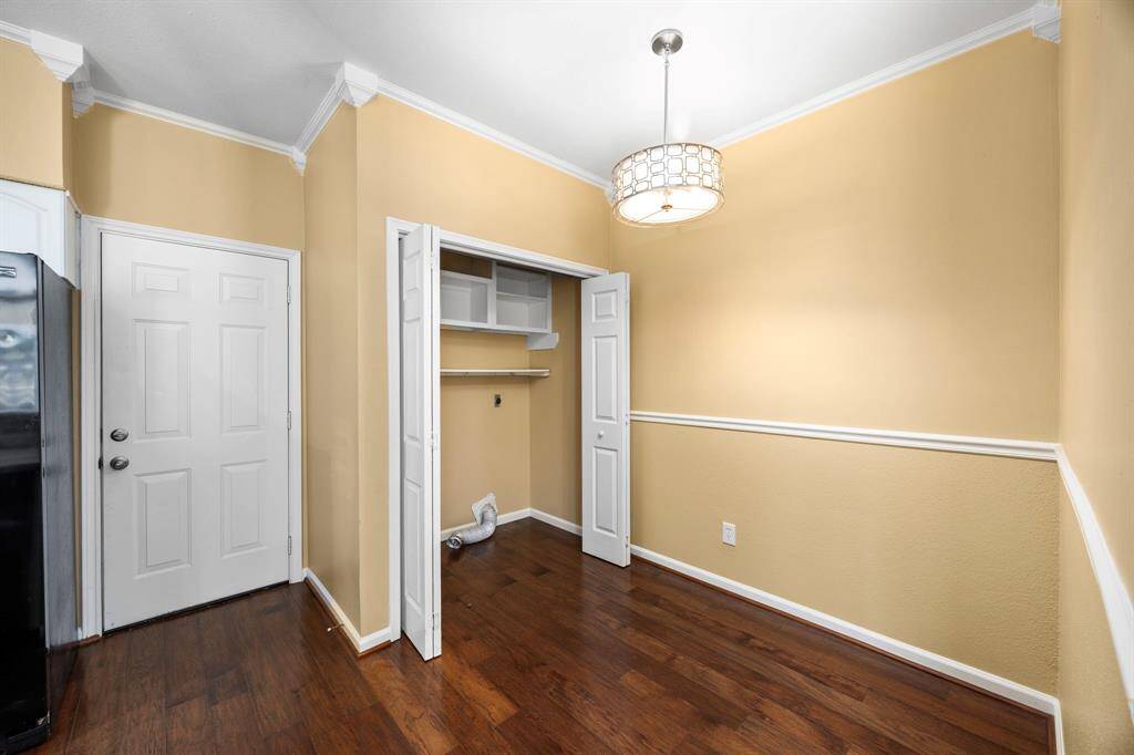 breakfast nook has laundry closet