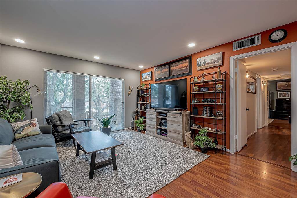 Living area (14X13) on the second floor.