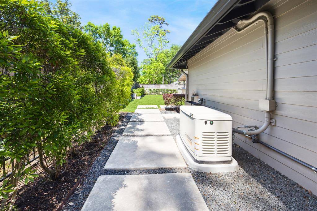 A whole home generator to keep you powered up!