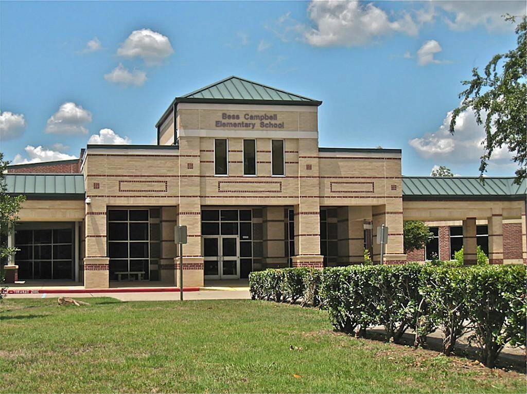 ZONED TO AWARD WINNING CAMPBELL ELEMENTARY SCHOOL.