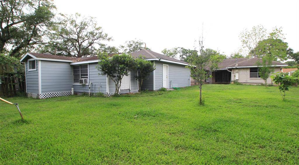 View of Garage and Apartment