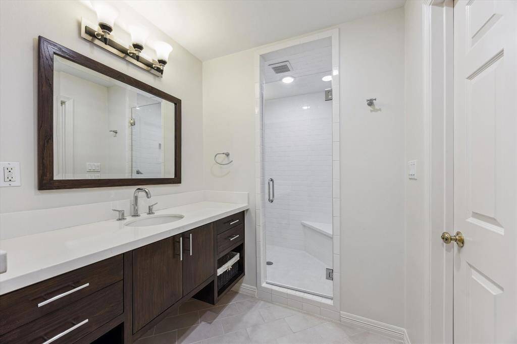 Full bathroom on third floor.