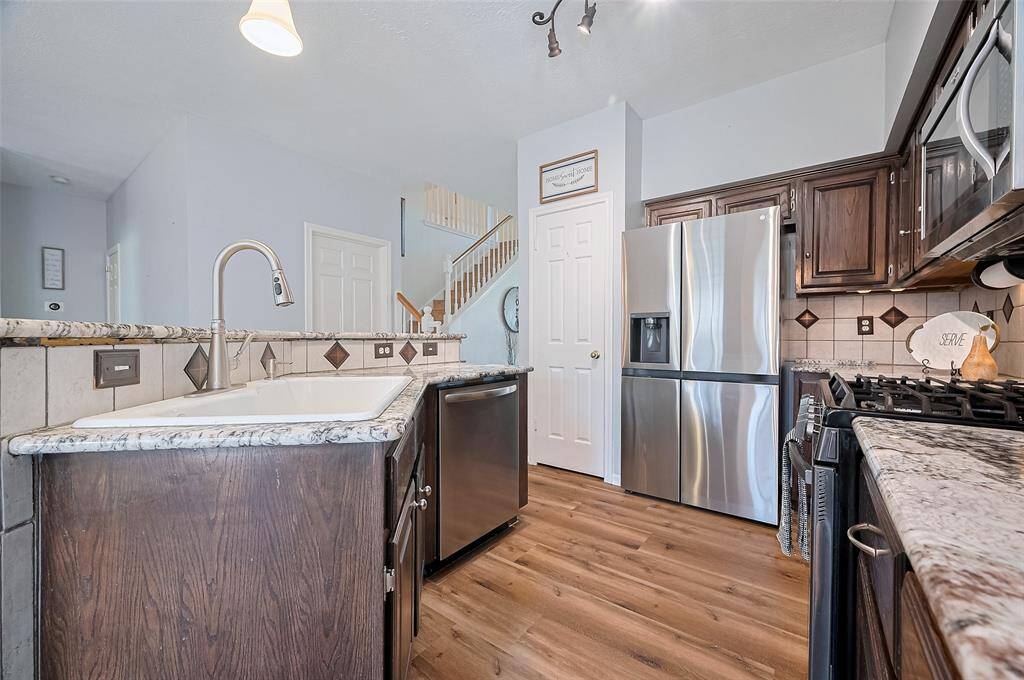 Stainless steel refrigerator included!