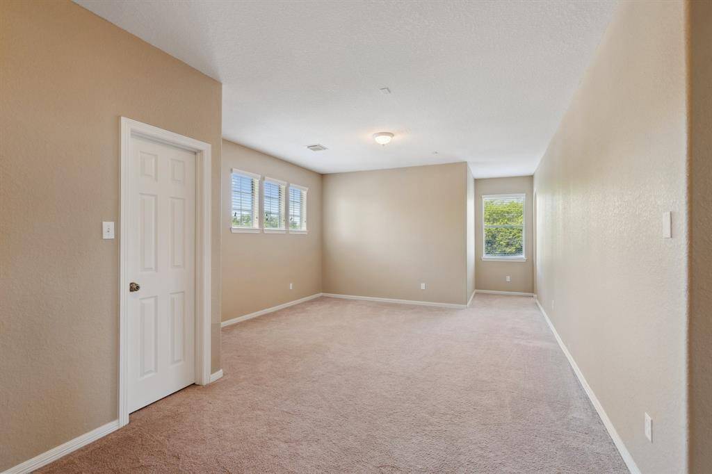 The extra spacious fifth bedroom.