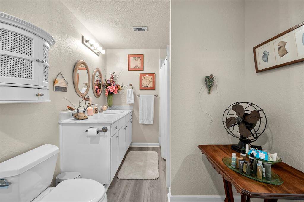Plenty of space at 2050 sq ft
