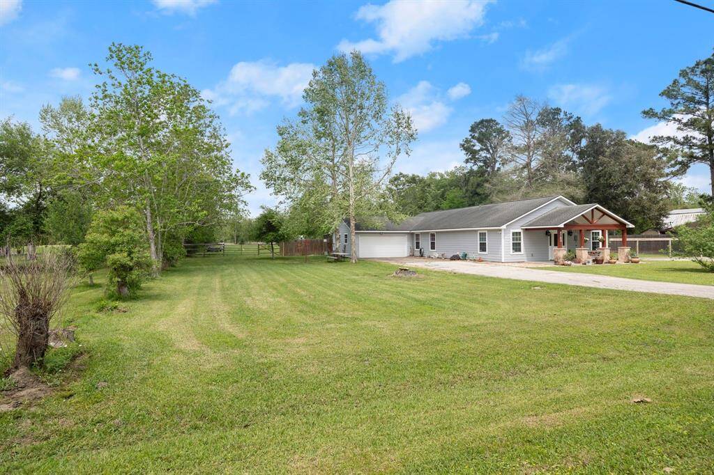 Large side yard