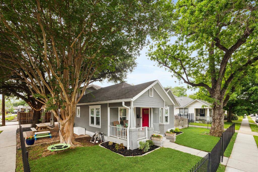 The incredible outdoor spaces offer two fully fenced side yard spaces and a front yard providing plenty of space for outdoor entertaining & pets.