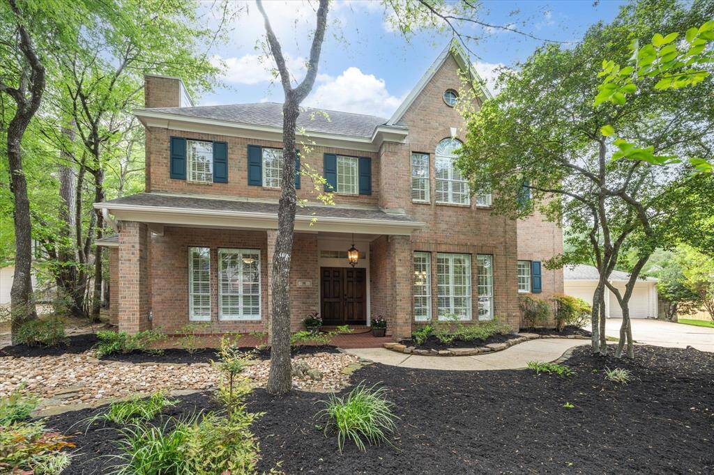 Welcome to 91 W. Laurelhurst Circle in Alden Bridge. Home sits on a 14,710 sq. ft lot with a 3 car extended garage.