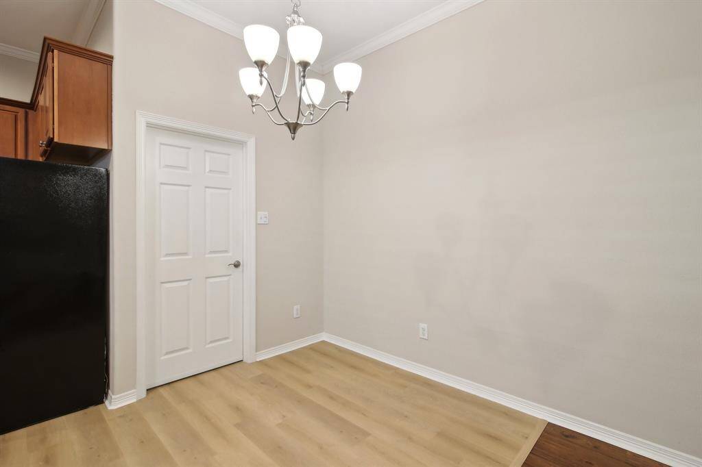 Breakfast /dining Area