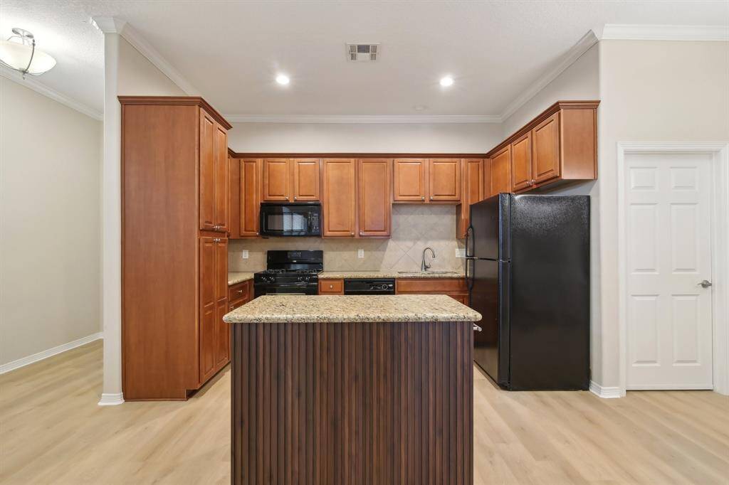 Kitchen with upgraded island