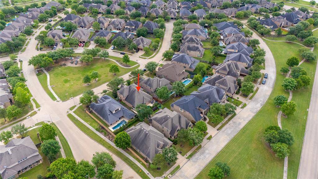 The home is perfectly positioned right across the green area!