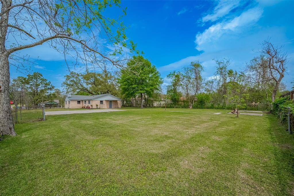 Large Corner Lot18,000 sf of yard for kids to run around.