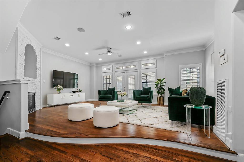 Virtually staged living room